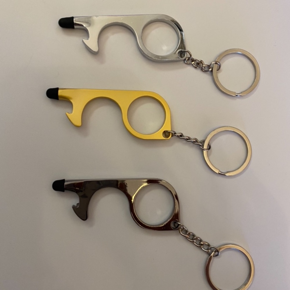 3 no contact key chains